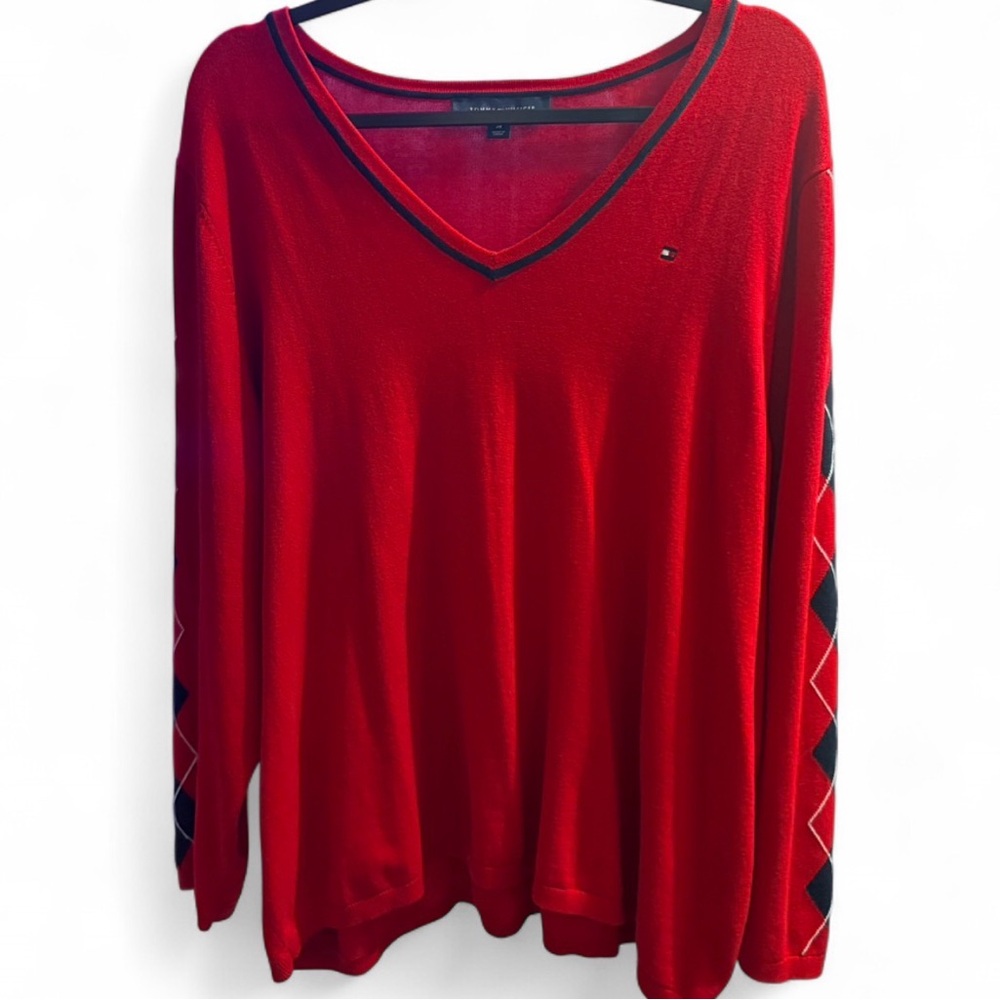 Tommy Hilfiger Women's V-Neck Sweater in Red and Black